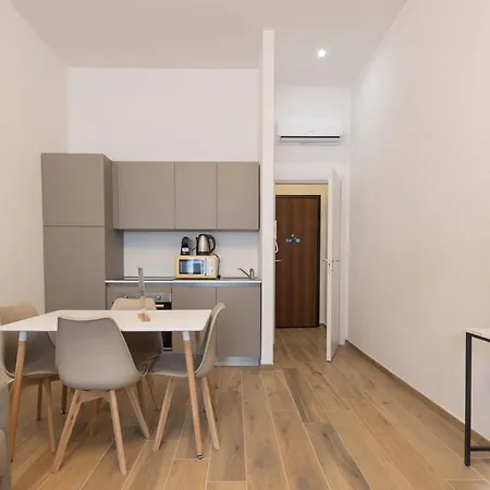 Hotiday Bernini アパートホテル