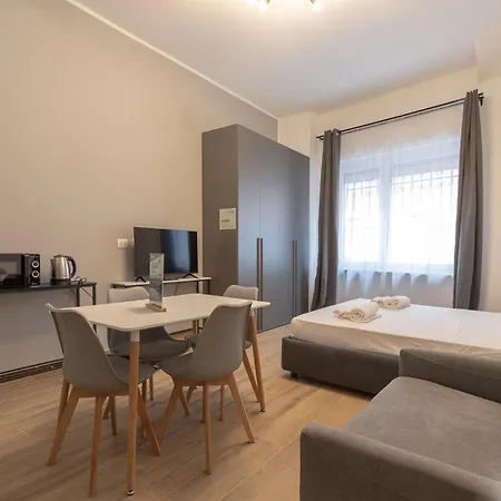 Hotiday Bernini Apart Otel Torino
