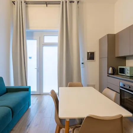 מלון דירות Hotiday Bernini 3*