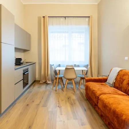 Hotiday Bernini Apart Otel Torino