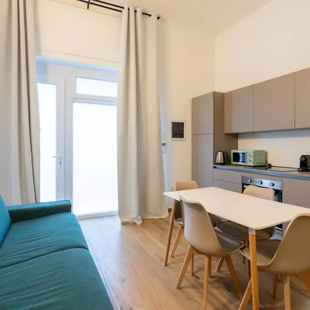 Hotiday Bernini Ξενοδοχείο με διαμερίσματα